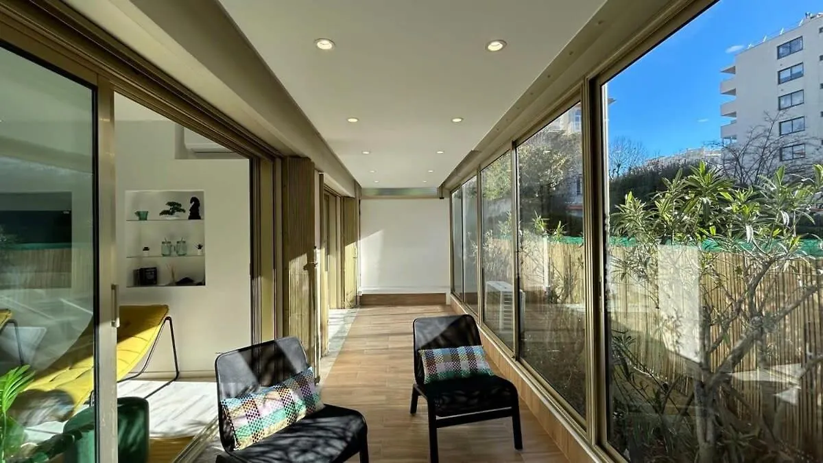 A010-Superbe Appartement Refait A Neuf Proche Croisette Cannes 0*,  France